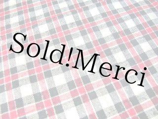 イギリスヴィンテージ　手刺しゅう　生成り　クロス イギリスヴィンテージ 手刺しゅう 生成り クロス - メルカリ