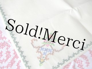 アンティーク風ドイリー（レースの円形テーブルクロス）
